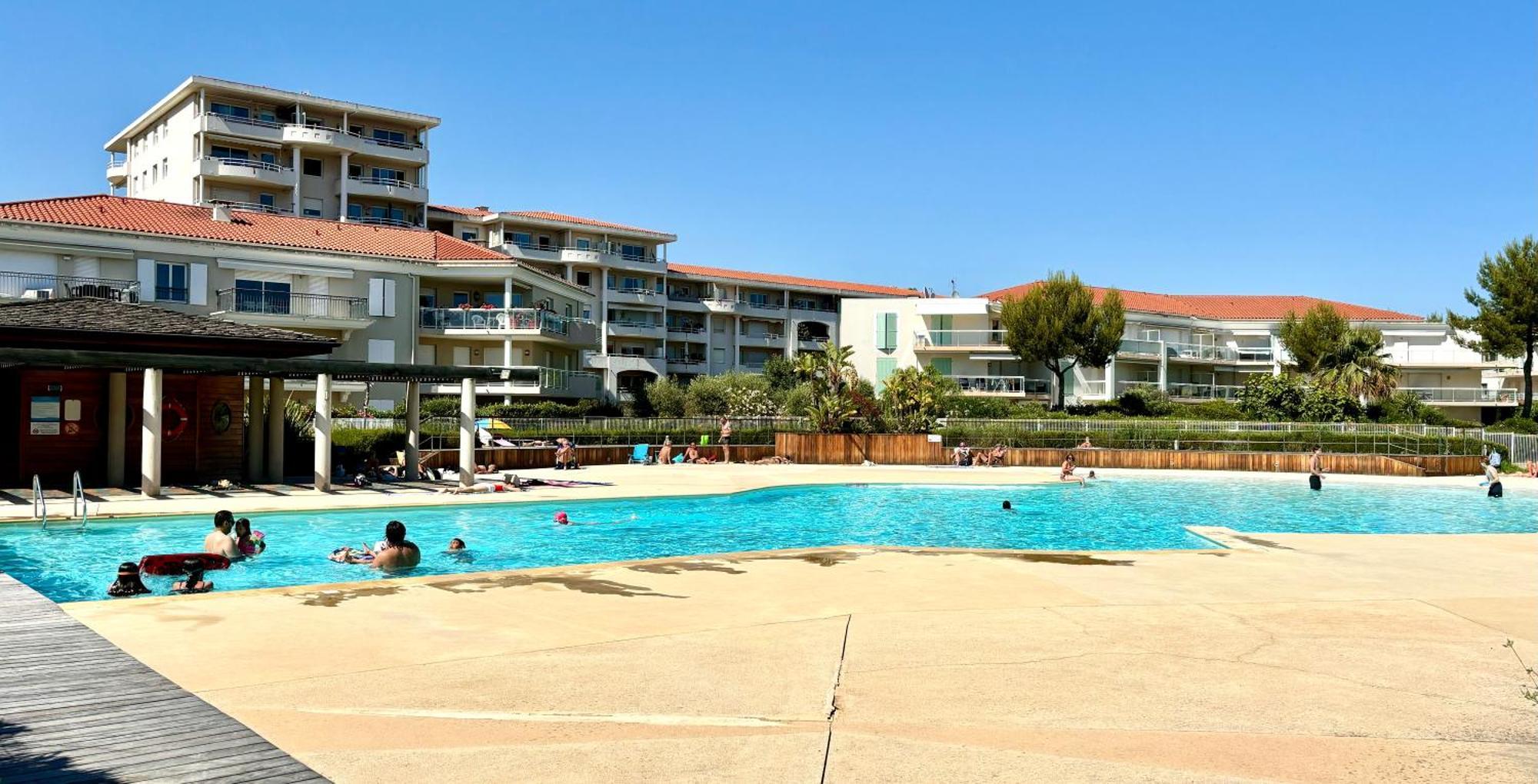 Beachside Apartment With Pool & Garden In Juan Les Pins Antibes Luaran gambar