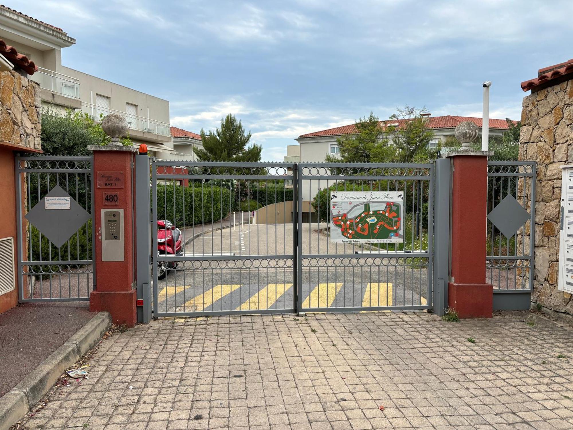 Beachside Apartment With Pool & Garden In Juan Les Pins Antibes Luaran gambar