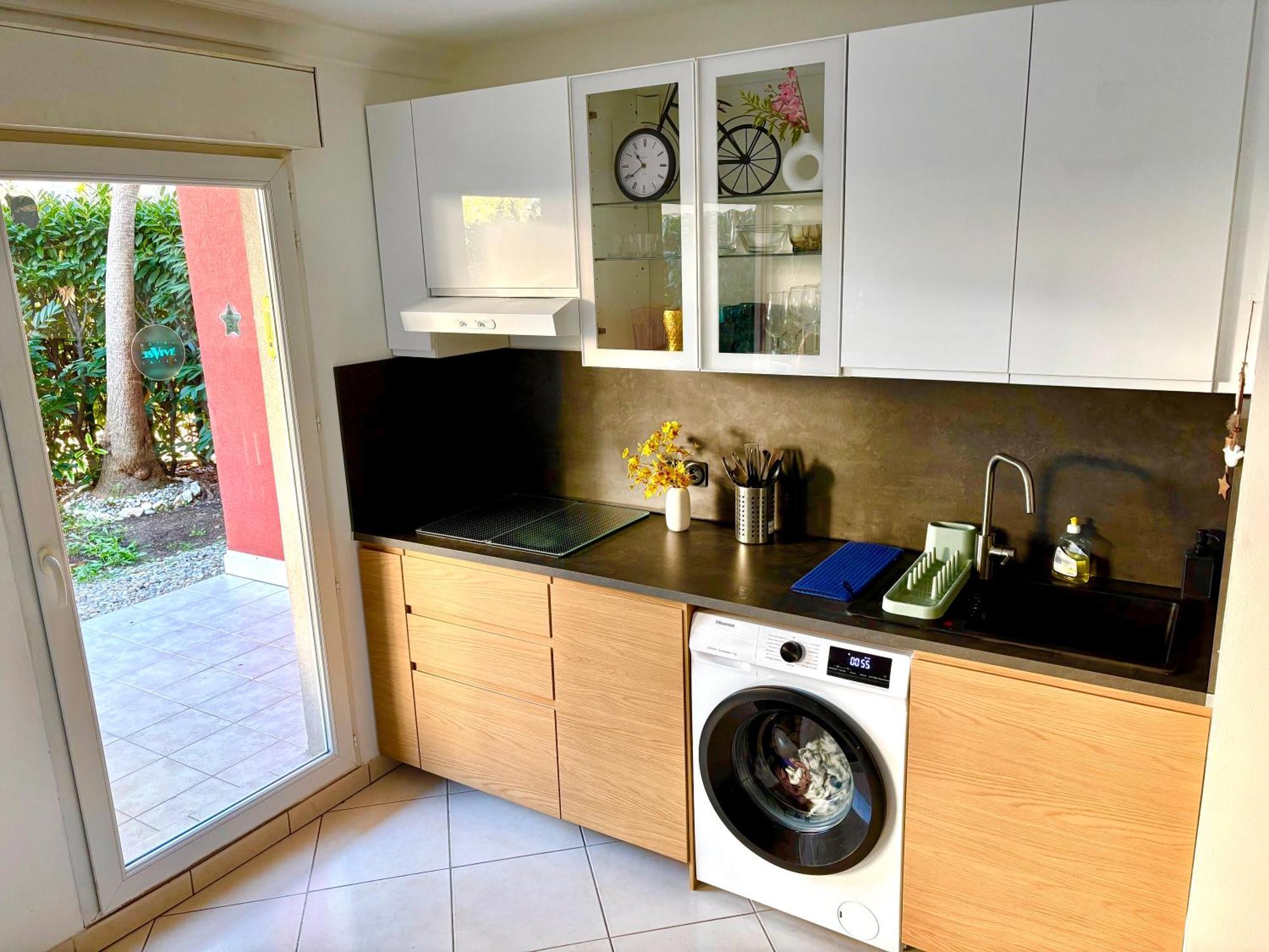 Beachside Apartment With Pool & Garden In Juan Les Pins Antibes Luaran gambar